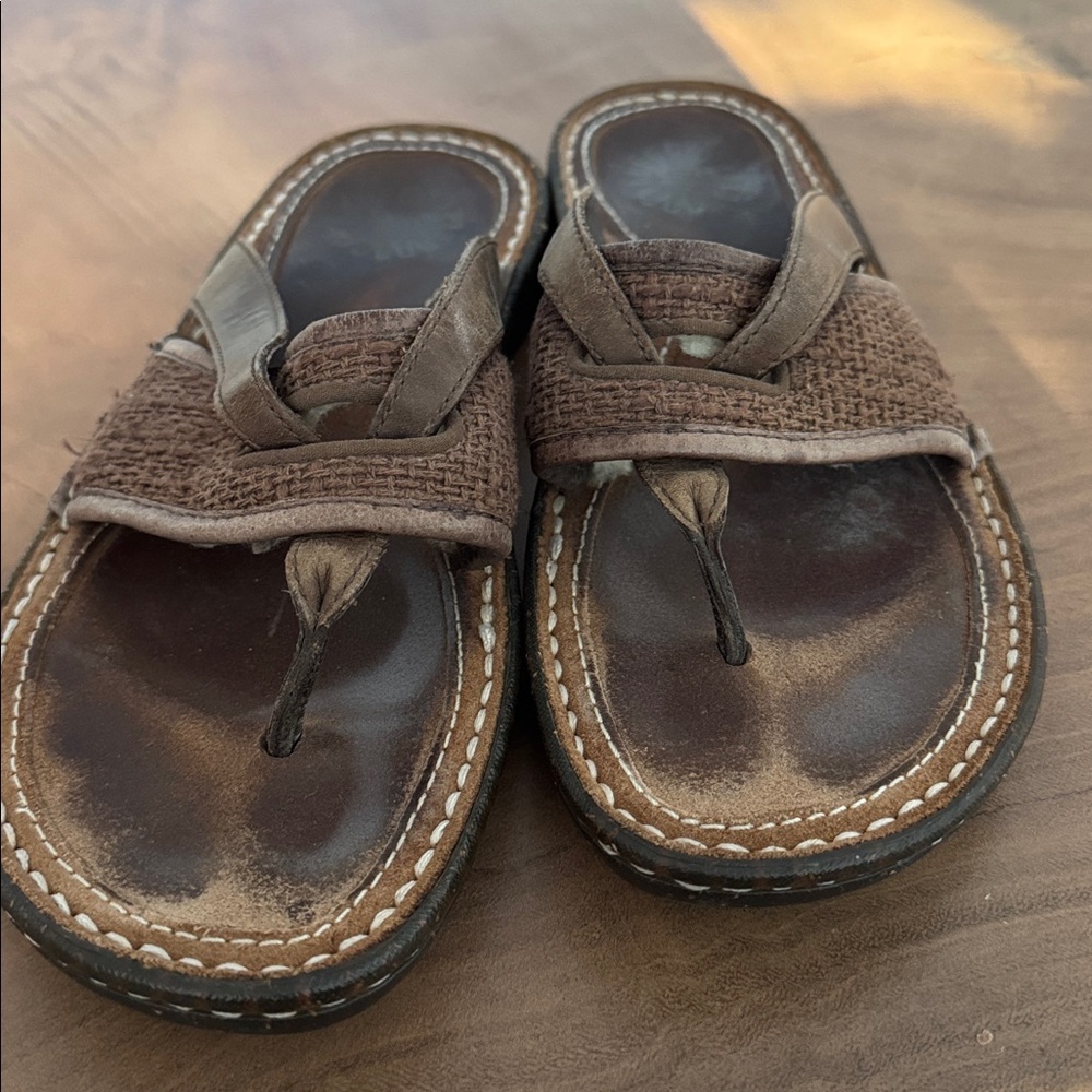 Ugg sandels
